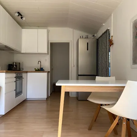 Cozy House With A Graden View